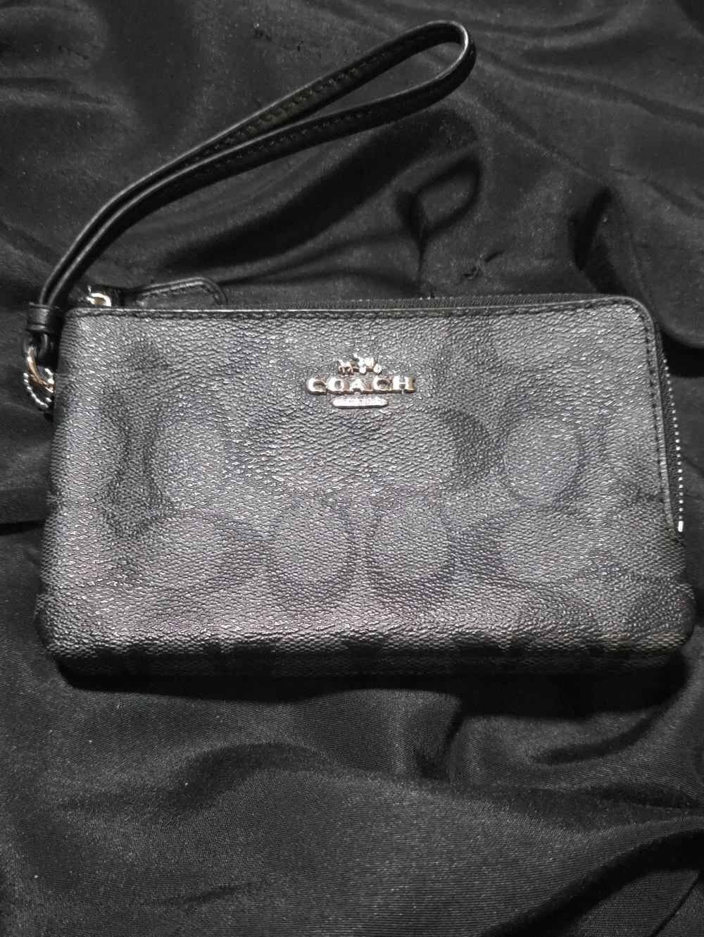 COACH BLACK DOUBLE ZIP WRISTLET/GREAT CONDITION